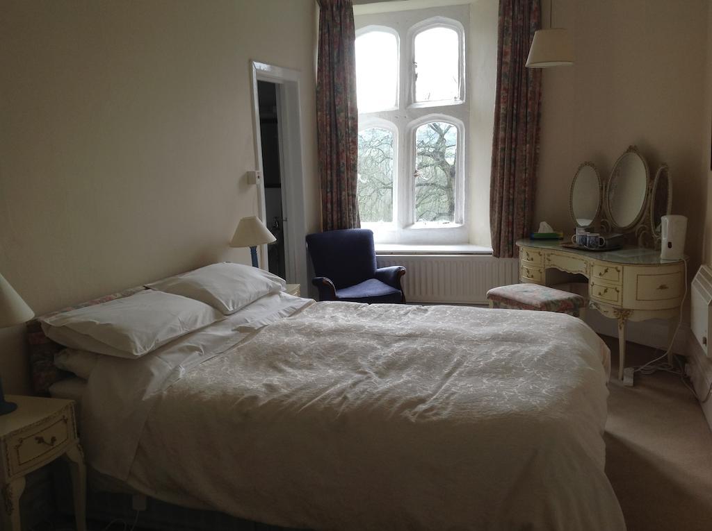 Greenham Hall Wellington  Room photo