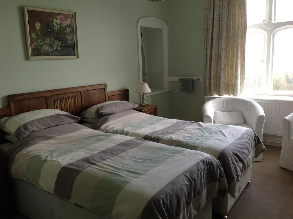 Greenham Hall Wellington  Room photo
